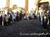 18-i-numerosi-devoti-col-cero-precedono-il-clero