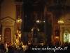la-madonna-in-chiesa-attorniata-dai-suoi-devoti