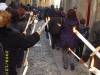 54-le-numerose-torce-accese-precedono-le-confraternitee-il-simulacro