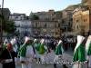 61-la-piazza-tra-confrati-e-popolo