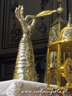 salfio2014processionereliquie-trecastagni (2)