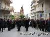 03-il-corteo-processionale-inizia-la-salita-verso-la-chiesa-madre